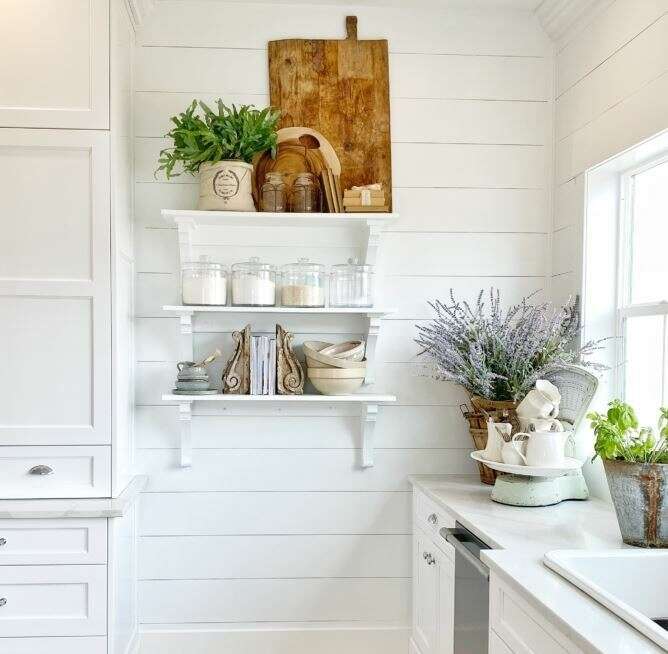 Corbel shelving