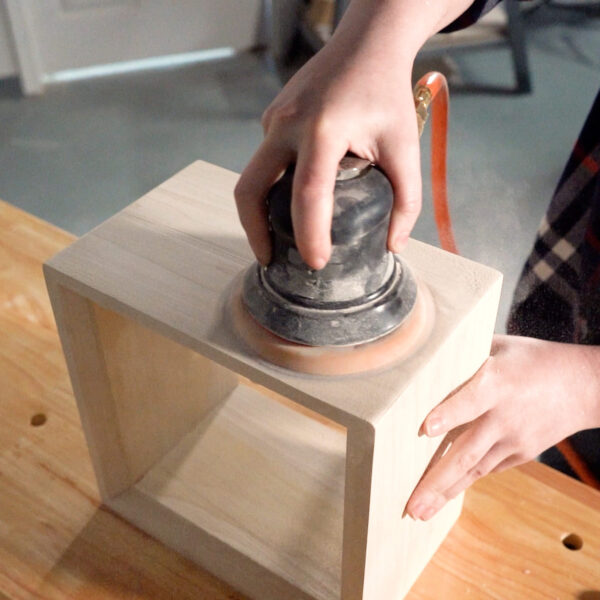 C0017 00 37 47 09 Still114