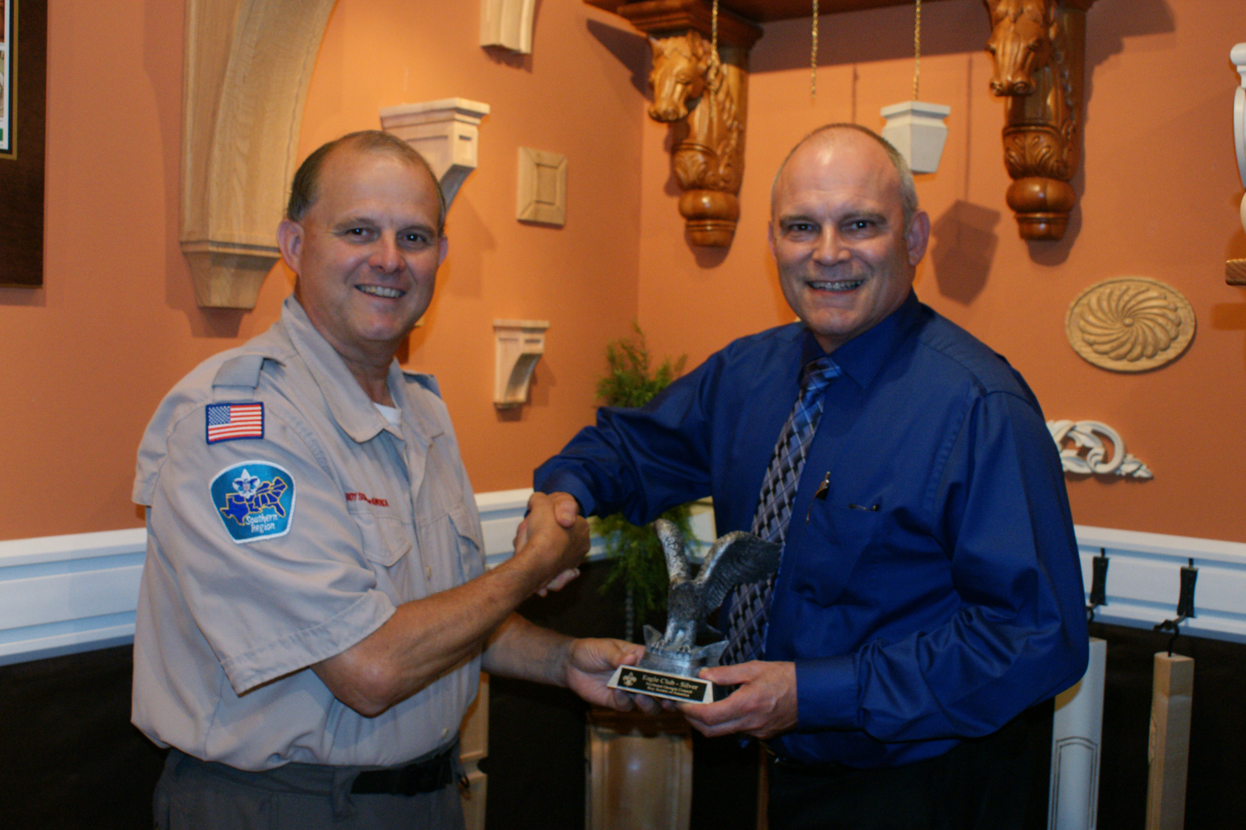 Osborne Wood Products Receives Eagle Club Member Award