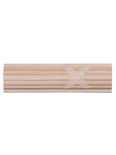 1 1/2" x 3/8" Embossed Thatch Moulding