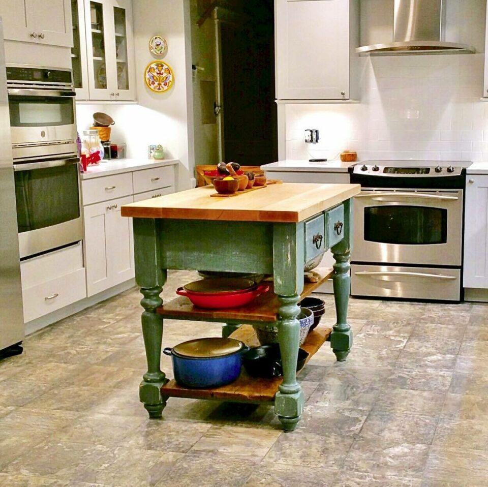 Osborne Wood | Grand Harvest Island Post