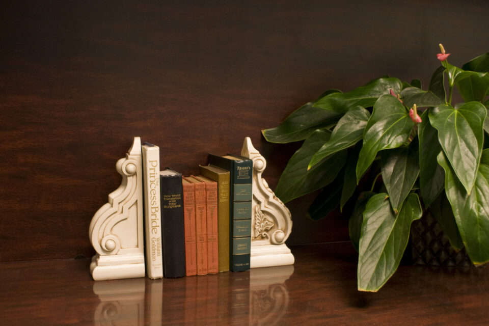 Venice Corbel with Acanthus Leaves | Osborne Wood